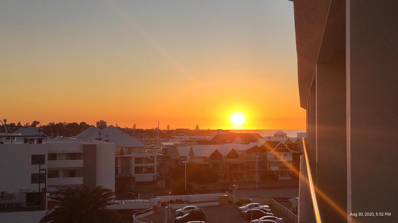 A 406 Fantastic Ocean Beach And Marina View Apt - Mandurah Luaran gambar