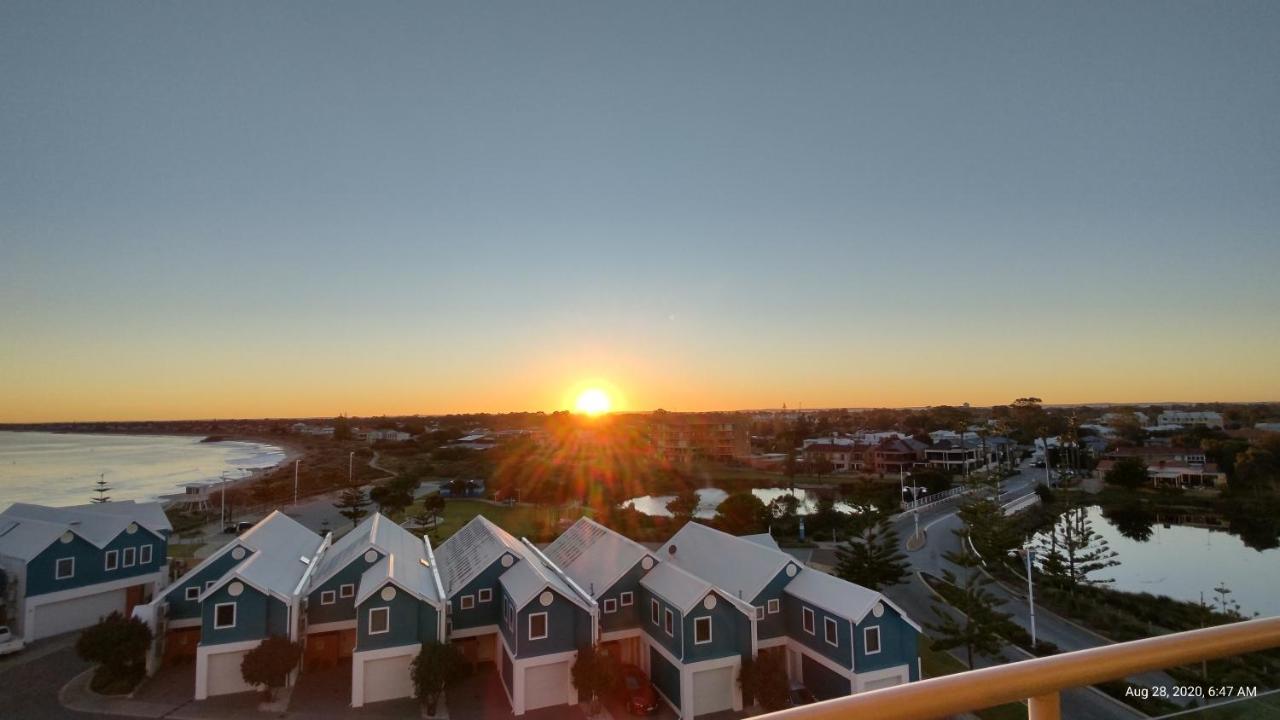 A 406 Fantastic Ocean Beach And Marina View Apt - Mandurah Luaran gambar